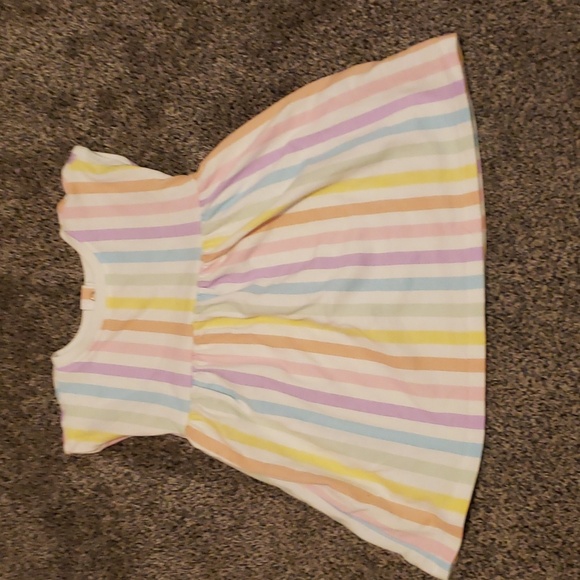 BUNDLE OF 4 DRESSES - Picture 9 of 14